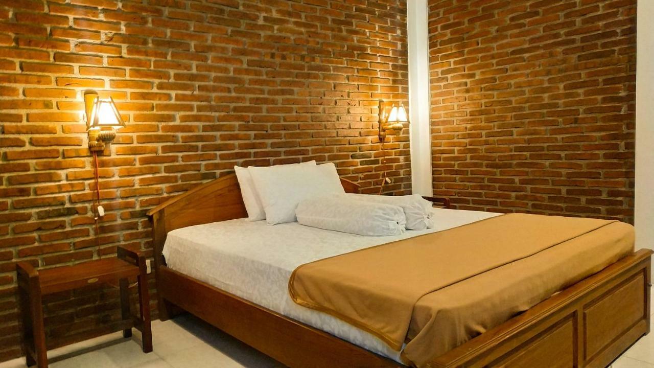 Genthong Homestay Магеланг Екстериор снимка