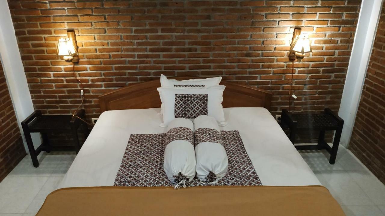 Genthong Homestay Магеланг Екстериор снимка