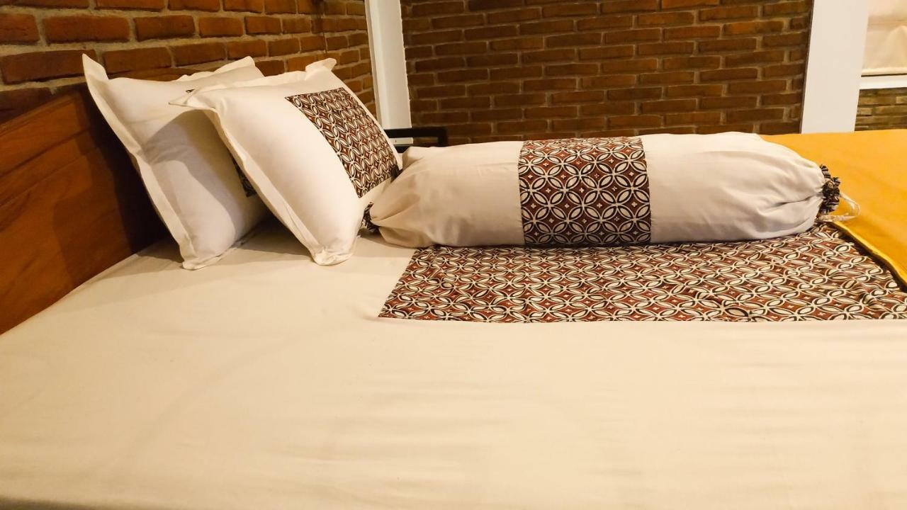 Genthong Homestay Магеланг Екстериор снимка
